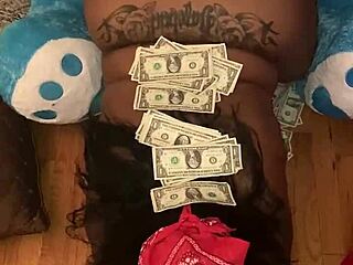 shabrim shaking ebony ass for 10 million views