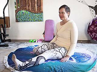 Aurora Willows Rules Yoga Passion!