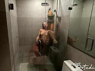 Blonde Enjoys a Tasty Amateur Surprise