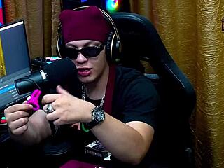 kiara blay fucks toys in studio close-up
