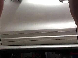 what’s happening in this garage gym spy session?