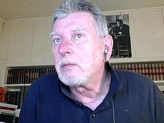 Old gay jerking off on live cam