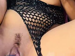 Massive clit mature sucks until explosive finish