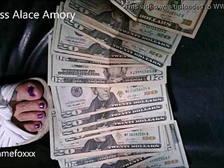 Mistress Amory's Foot Play