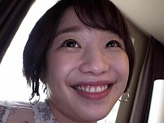 娇小亚洲妹子自制片骑乘加颜射
