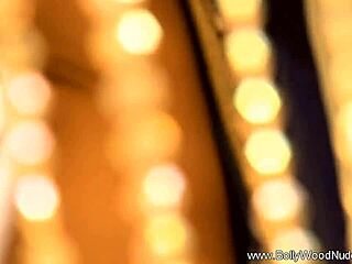 MY SENSUAL INDIAN DANCE TEASE WITH A NAUGHTY TWIST
