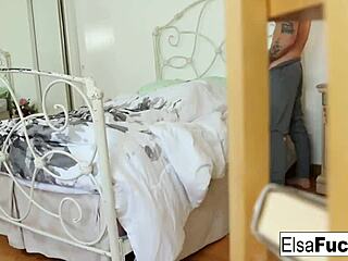 elsa jean woken for a bold creampie