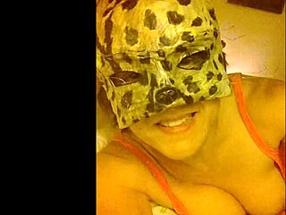 Tribute to Cédille with Alluring French Tease