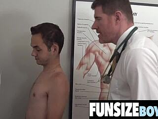 Gay Hunk’s Intense Checkup
