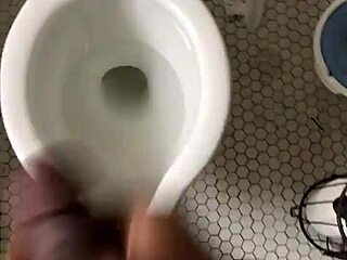 Good nut with a teasing finish