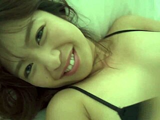 Wakaba Onoe - Fresh Smiling Lady with 96cm H-Cup Breasts