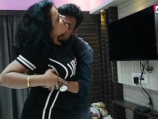 Cheeky Indian Bhabhi’s Hardcore Hotel Fuck With Kisses