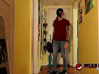 Guess what? Dom Kitty Quinn binds and tortures burglar Johnny Mercy! 😈