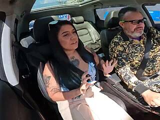 Hey, Bettina Alvarenga Returns for Carona After Five Years with Ted! 😍
