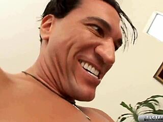 patricia petite opens wide for marco banderas' hot load