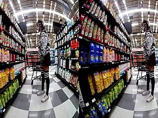 My curvy latina flashing pussy in supermarket vr