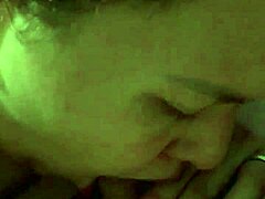 gozei na cara da puta depois de foder