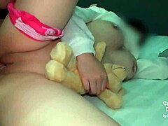 哇，这个年轻亚洲妹子被内射了！自制视频简直火爆！🔥