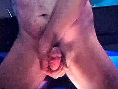 Gazzadomm致敬卡车内射精狂喷