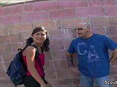 娇小灵活18+少女街头选秀深喉兴奋