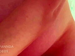 嘿，你敢信这个怀孕39周的骚孕妇跟继爸狂干高潮喷不停！