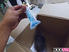 ashley adams toma o pau enorme do stepbro no cu dela em um hardcore caseiro!