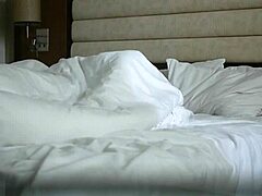 中国酒店和女友激情性爱她浪叫我深插超兴奋