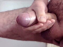 its just a casual day where this amateur guy gets his quickie cumshot in homemade solo