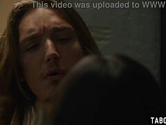 中国继妹抓到继兄偷窥辣妈