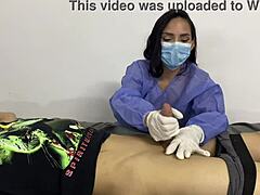 病人巨屌太硬护士忍不住深喉