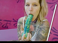tattooed goth punk gapes ass on big dick dp toys