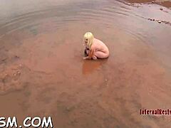 Damn this hardcore blowjob is wild she's taking it balls deep with ease 😱🍆💦