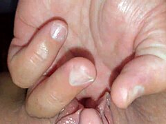 i hooked my huge milf pussy to vacuum pump and it sucked out squirt after rimming