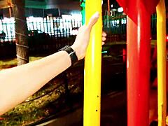 公园偶遇陌生巨乳肥臀妹心跳加速狂干