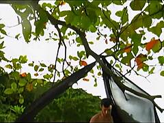 Whoa tropical beach acrobatics end in huge facial cumshot 😍🌴💦