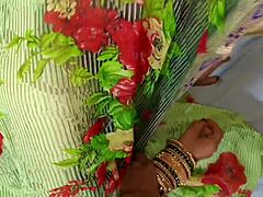 天真印度嫂子默默变狗爬骚货 被脏肛交骚逼猛捅特写