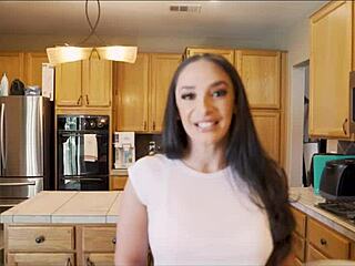 Sheena Ryder's Steamy Touch Session