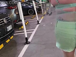 wow, this trashy kiwi slut flashes at the mall and on busy streets! her dirty public stunts are unreal 😜
