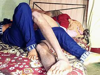 Bhabhi ko raat me jor se choda in house with Hindi audio